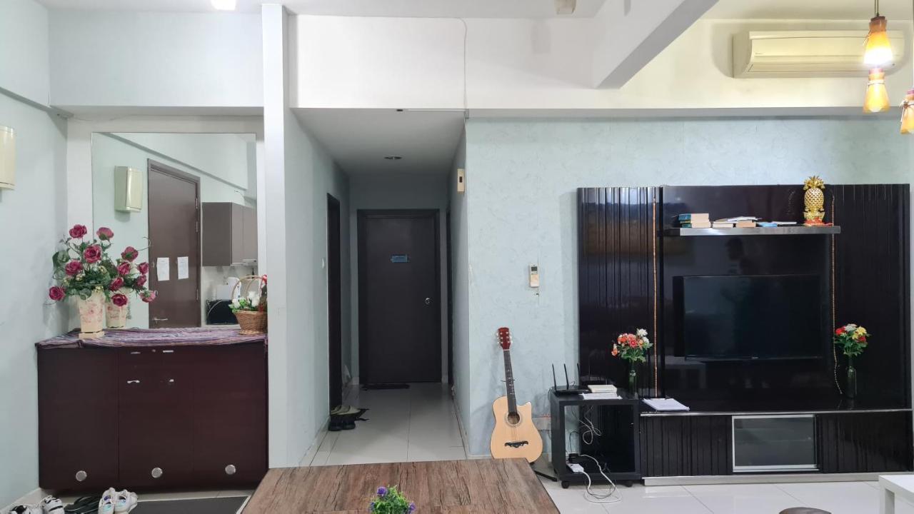 Hostel At Regalia Sky Pool Kuala Lumpur Exterior foto